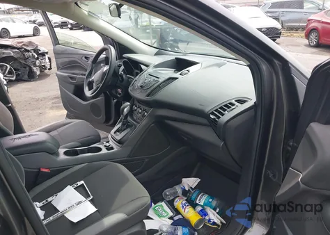 2016 Ford Escape S z USA, uszkodzony, nr VIN 1FMCU0F70GUA11598